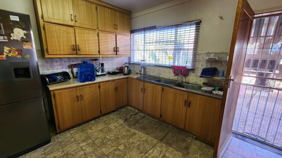 5 Bedroom Property for Sale in Fleurdal Free State